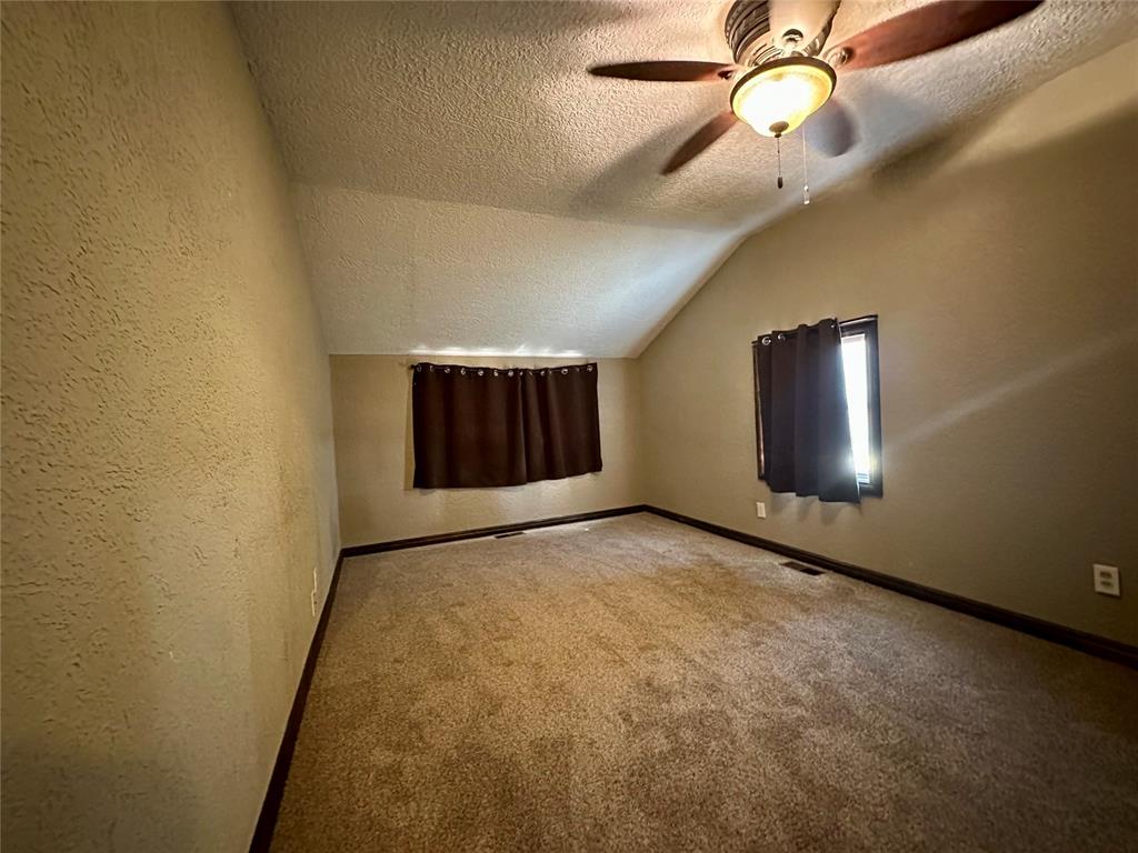 1419 Pine Avenue Property Photo 6