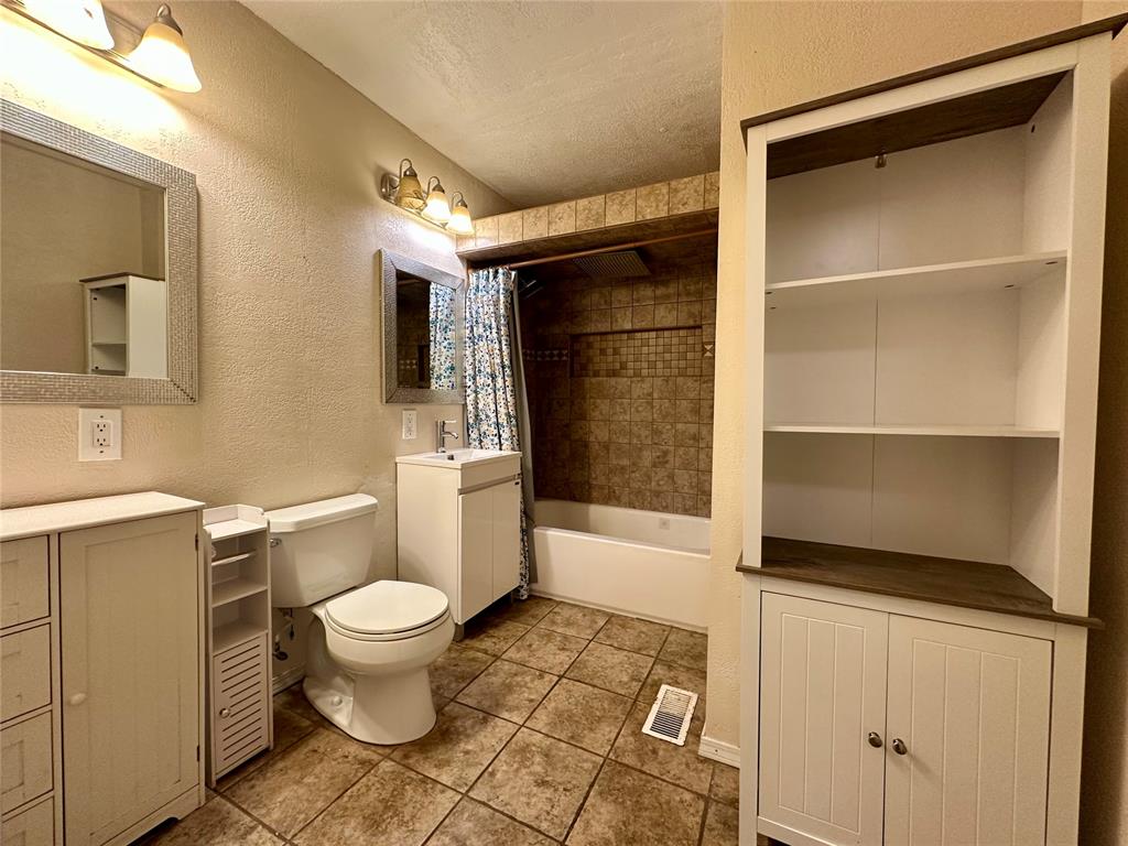 1419 Pine Avenue Property Photo 7