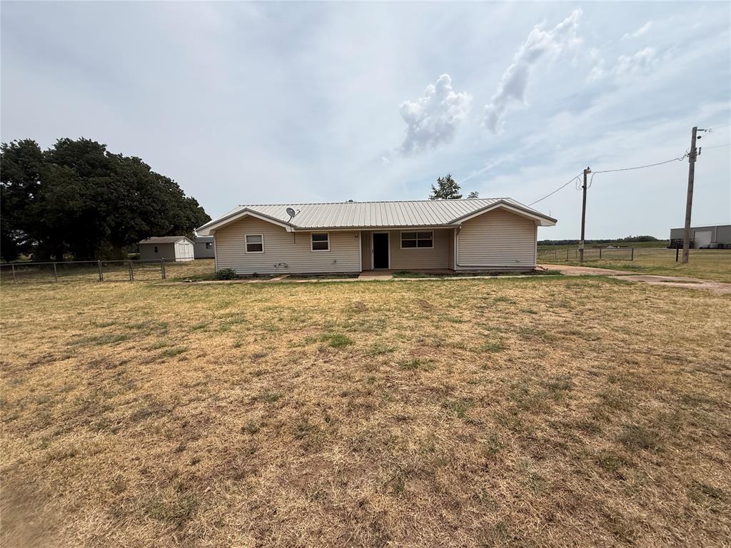 14643 N 2950 Road Property Photo 1