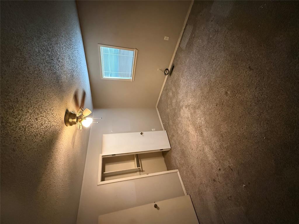 14643 N 2950 Road Property Photo 9