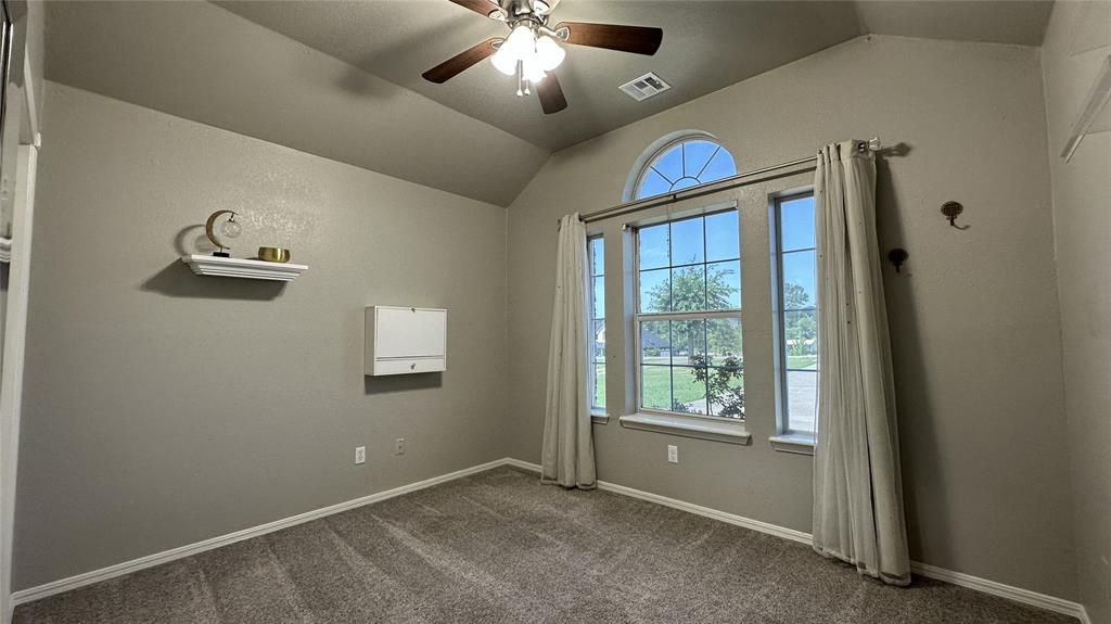 2100 Kenneth Lane Property Photo 9
