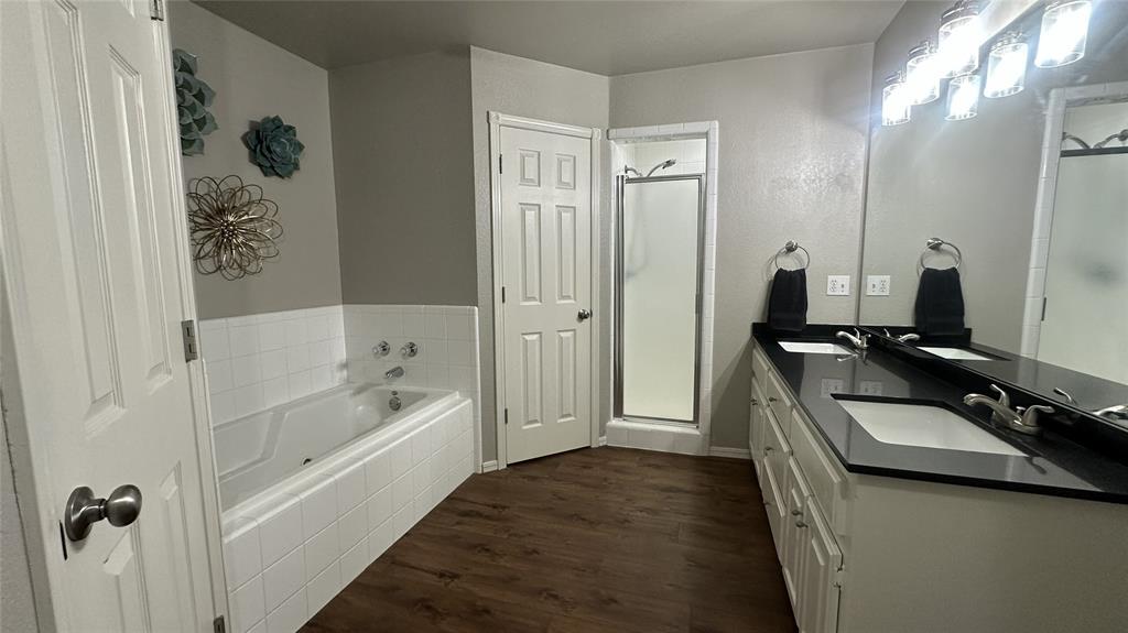 2100 Kenneth Lane Property Photo 14