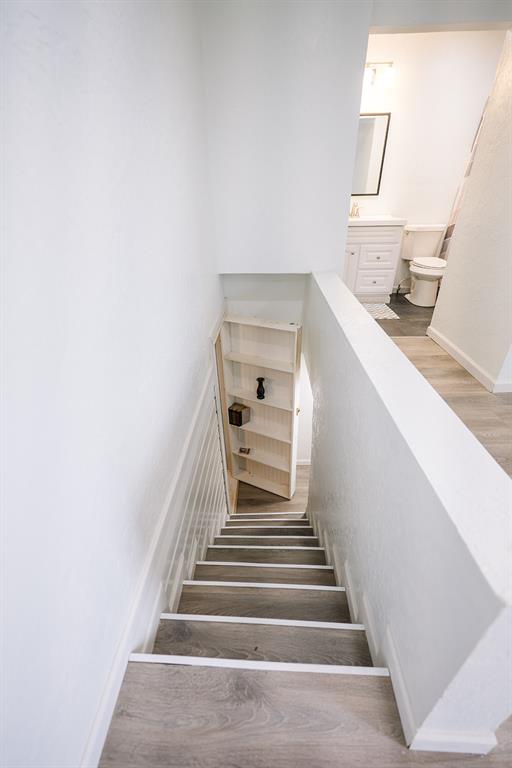 527 N Elm Street Property Photo 15