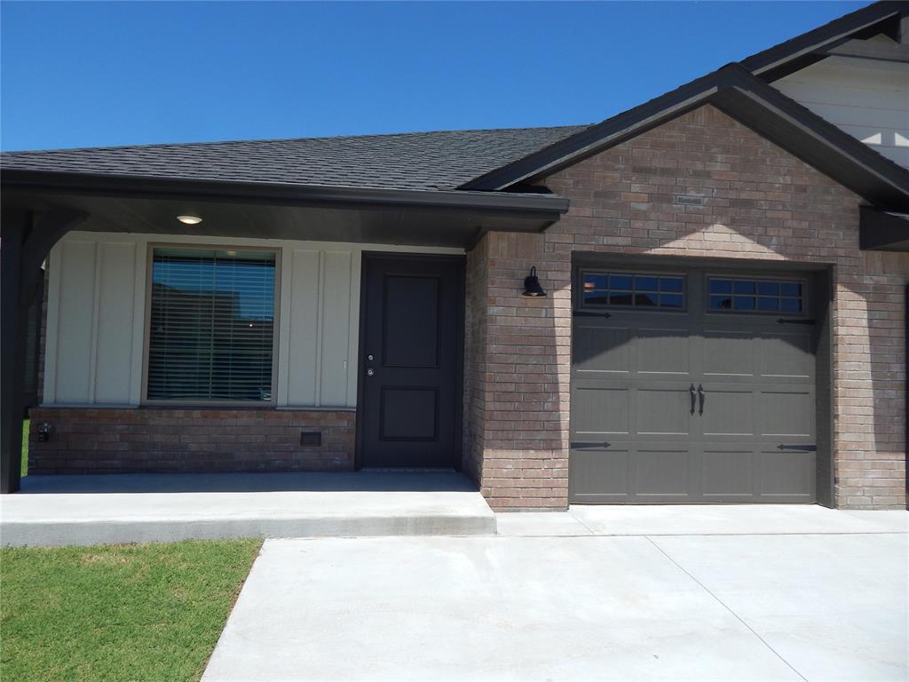 425 Summit Ridge Drive Property Photo 1