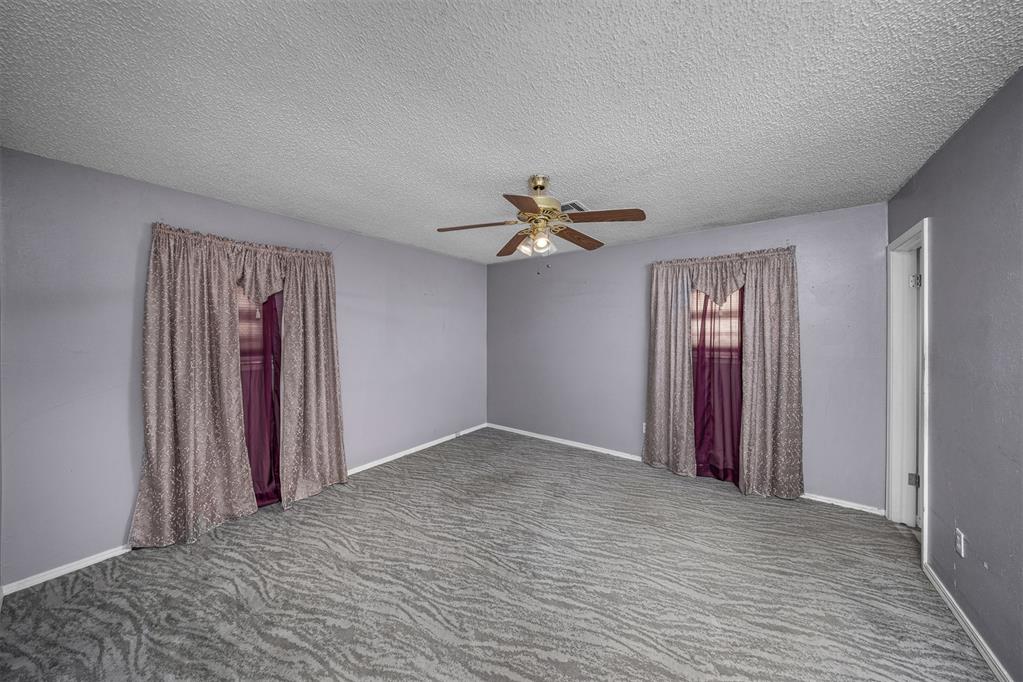 1610 Nw 75th Street Property Photo 13