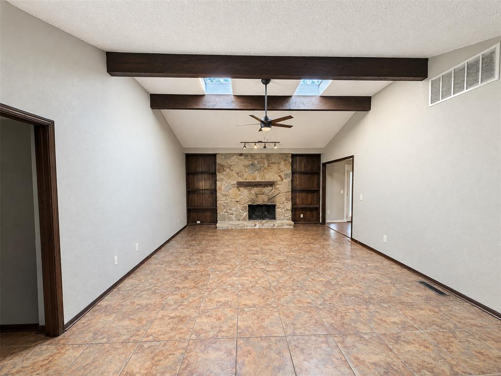 9024 N Eagle Lane Property Photo 3