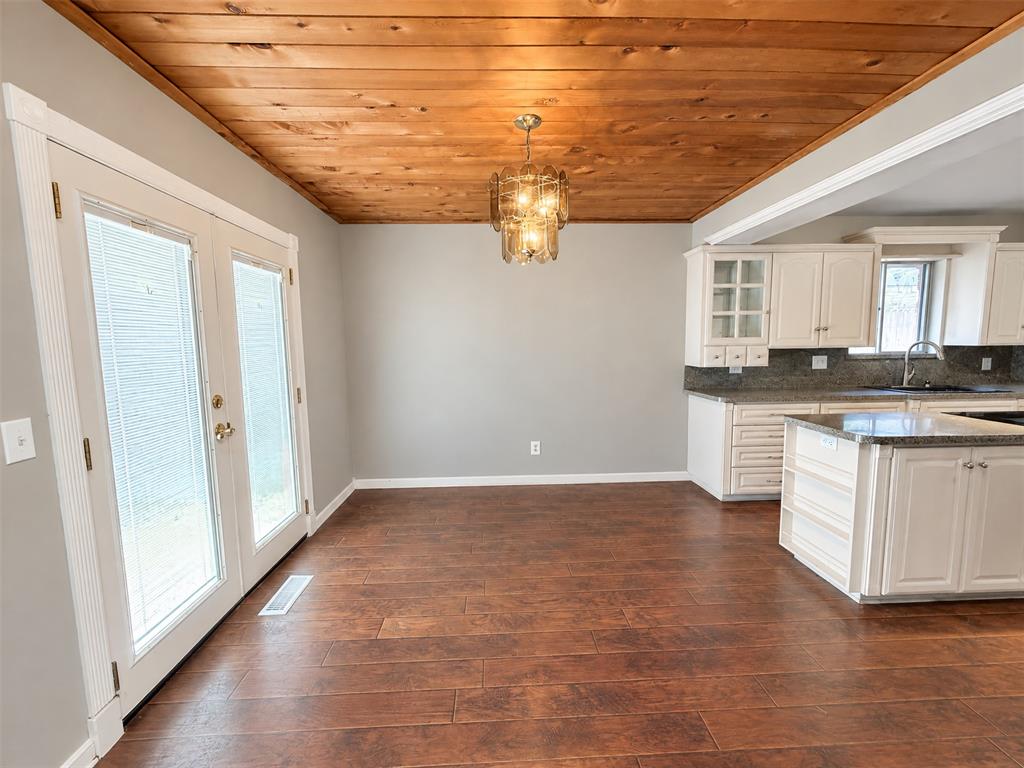 9024 N Eagle Lane Property Photo 6