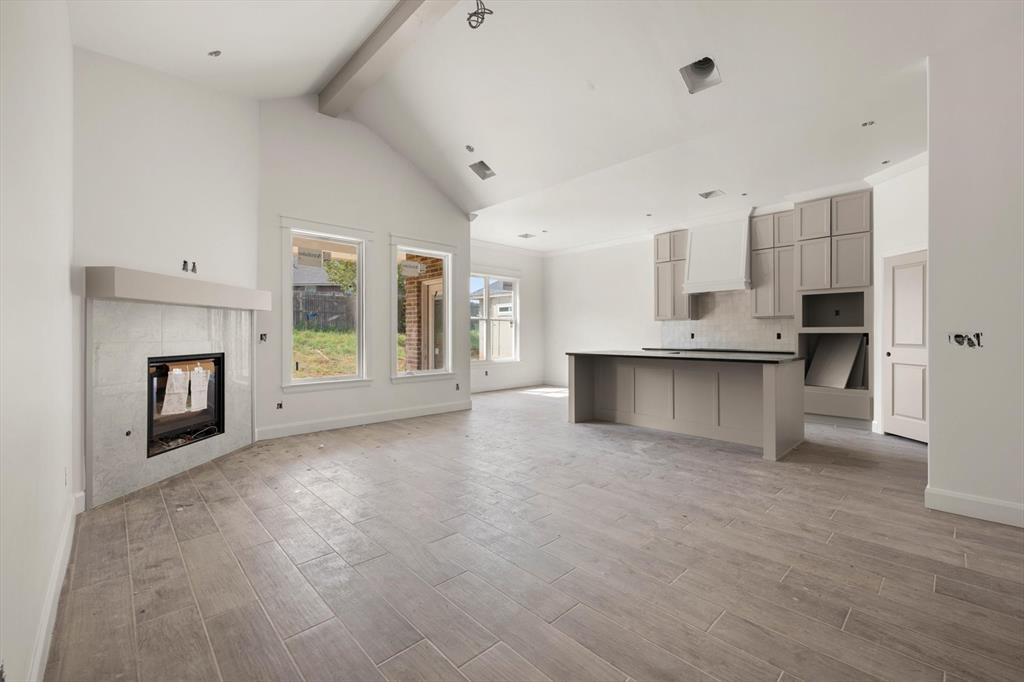 16325 Whistle Creek Boulevard Property Photo 3