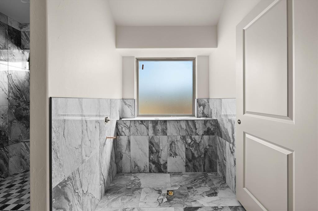 16321 Whistle Creek Boulevard Property Photo 21