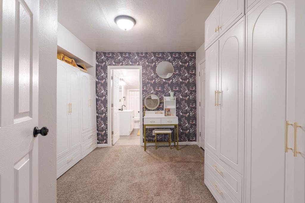 1134 E Walnut Street Property Photo 16