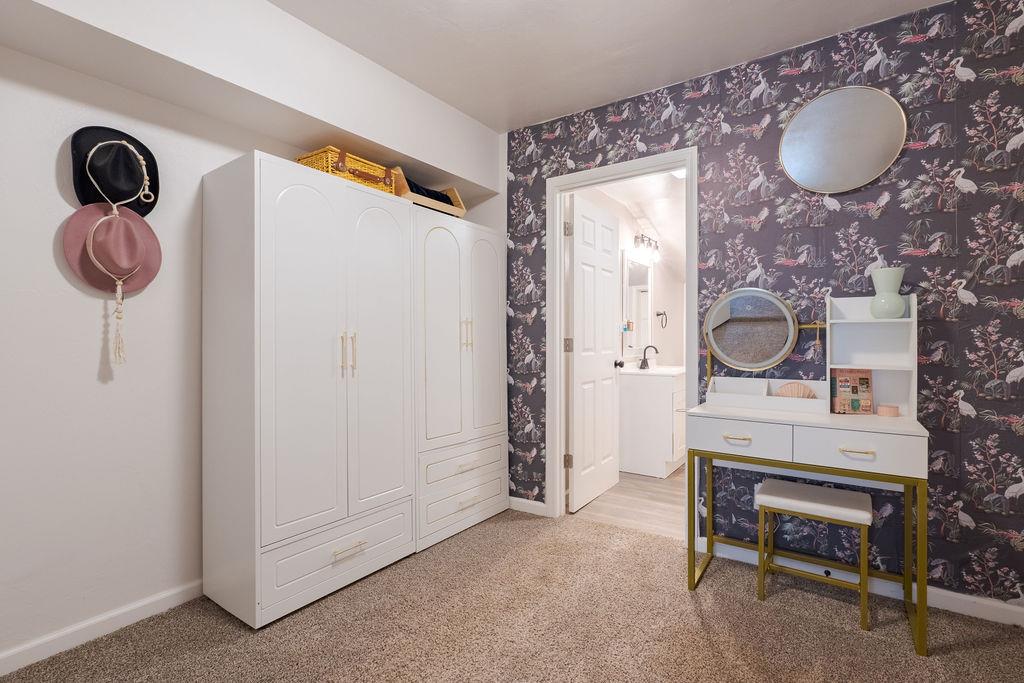 1134 E Walnut Street Property Photo 17