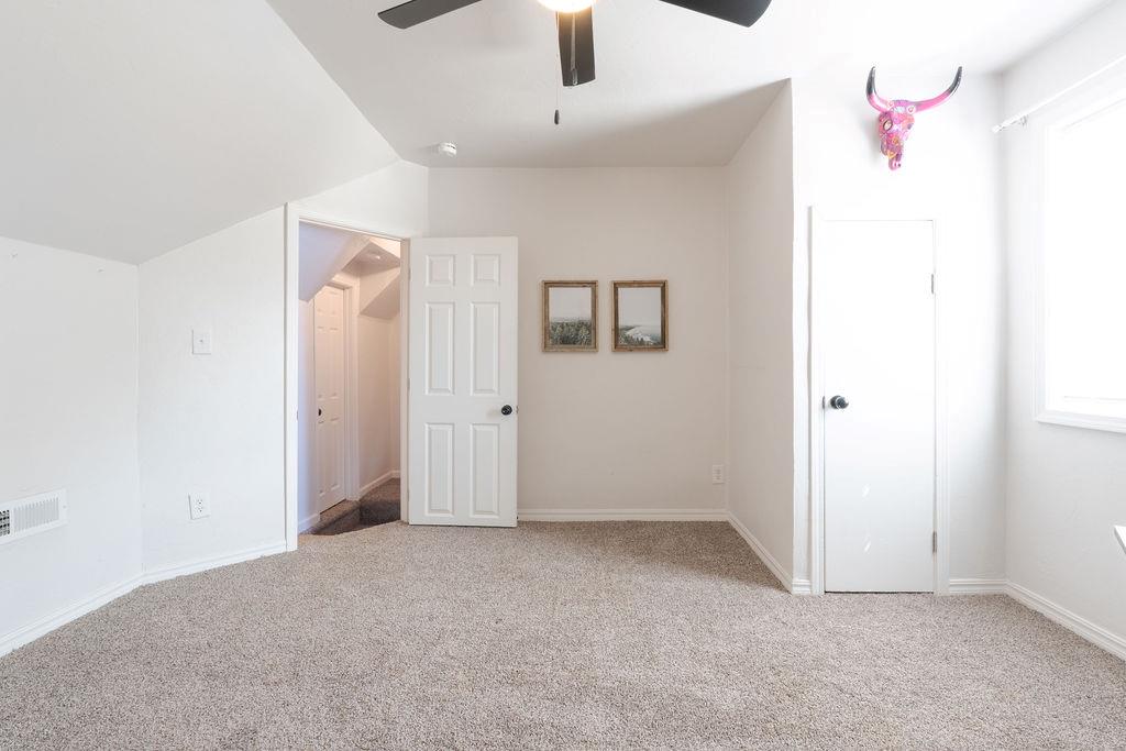 1134 E Walnut Street Property Photo 30