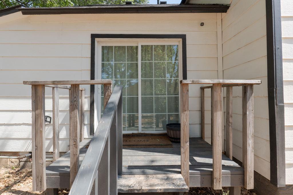 1134 E Walnut Street Property Photo 45