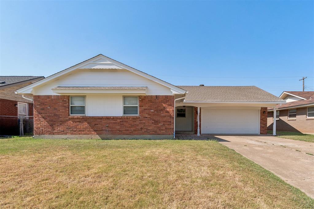 920 W Silver Meadow Drive Property Photo 2