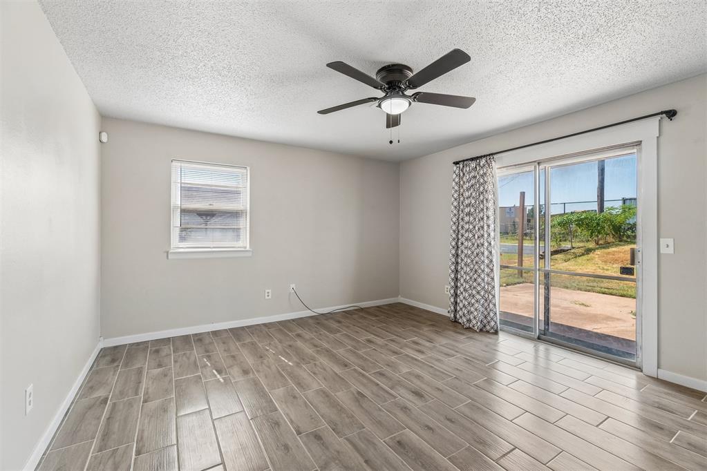 920 W Silver Meadow Drive Property Photo 10