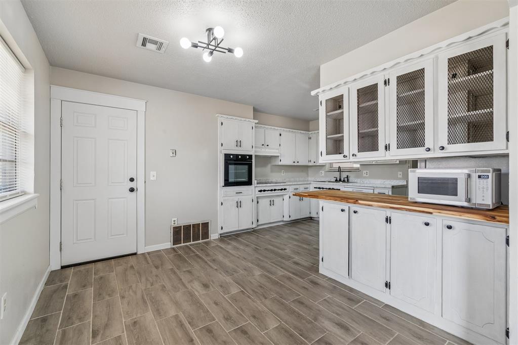 920 W Silver Meadow Drive Property Photo 15