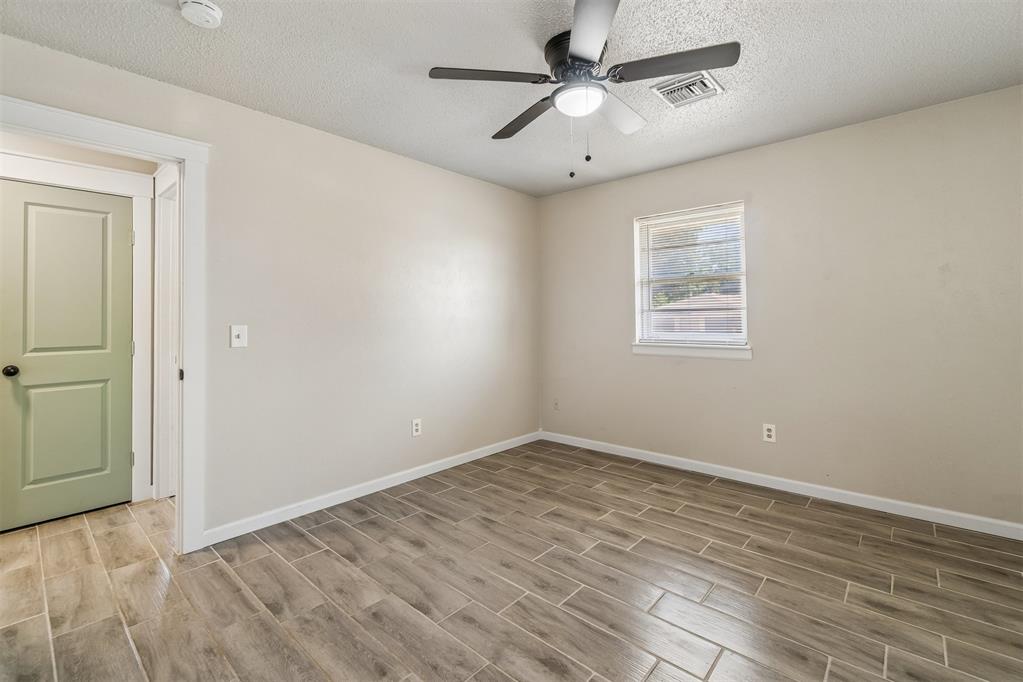 920 W Silver Meadow Drive Property Photo 29