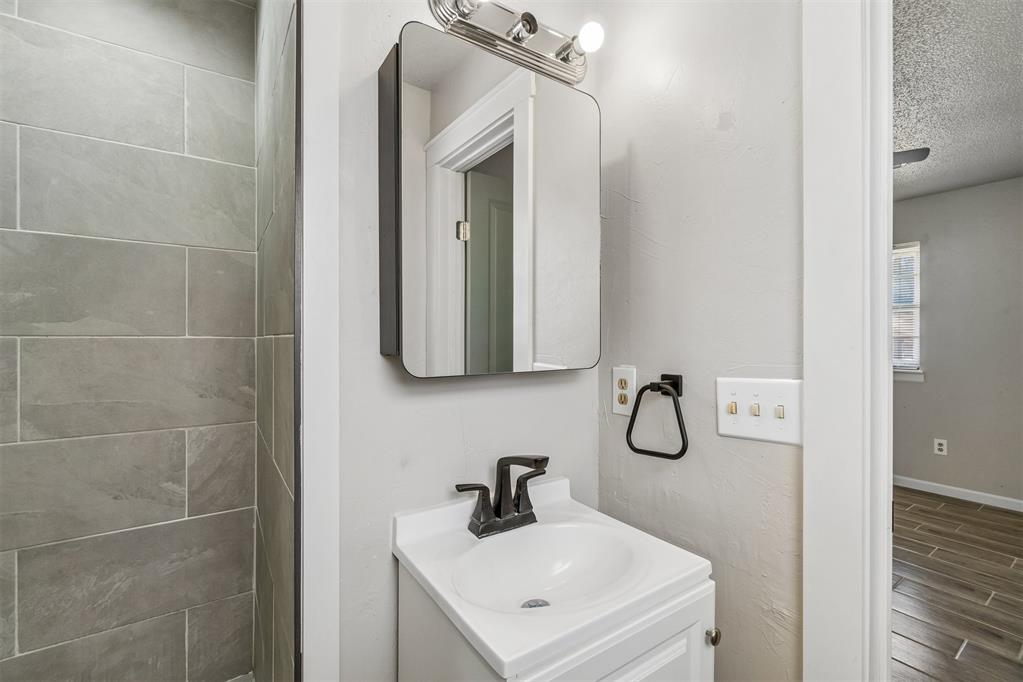 920 W Silver Meadow Drive Property Photo 32