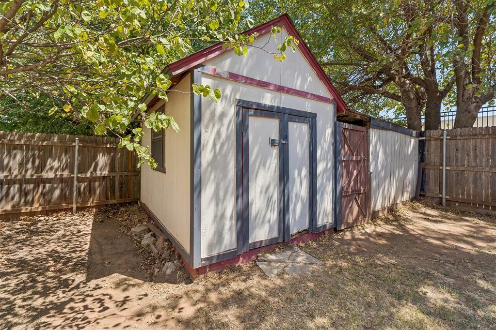 12302 Sw 15th Terrace Property Photo 32