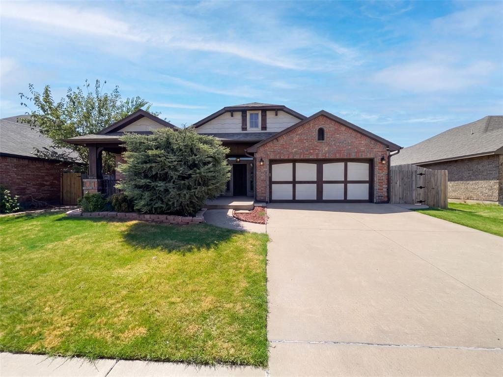 704 Sw 149th Place Property Photo 1