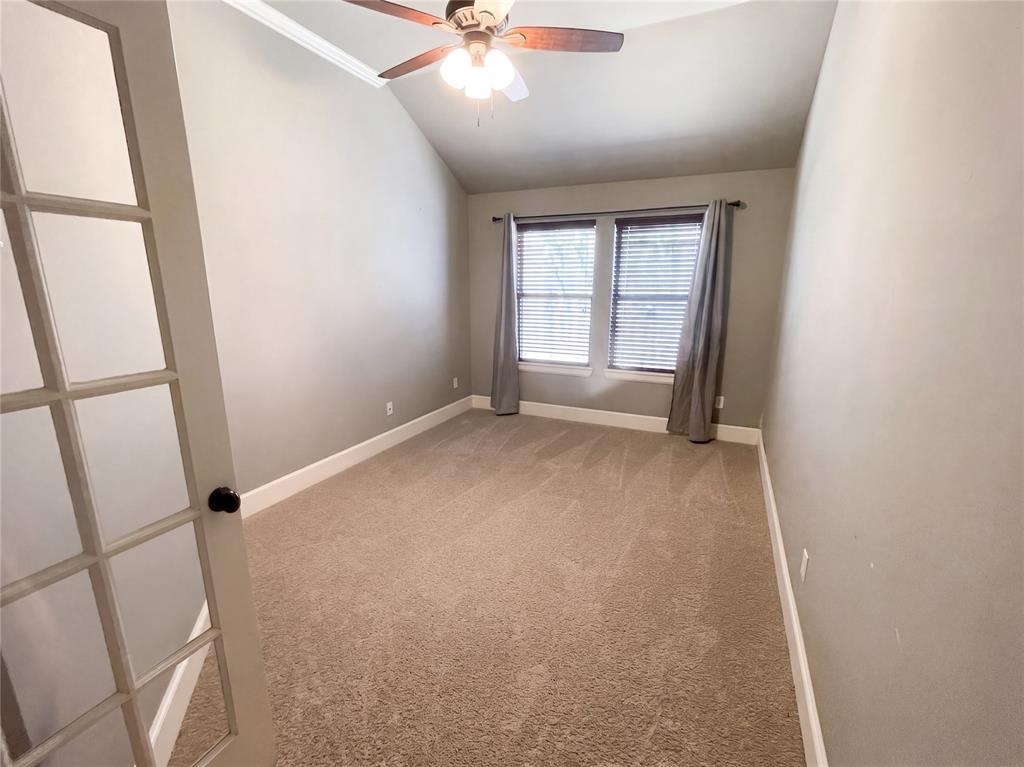 704 Sw 149th Place Property Photo 7