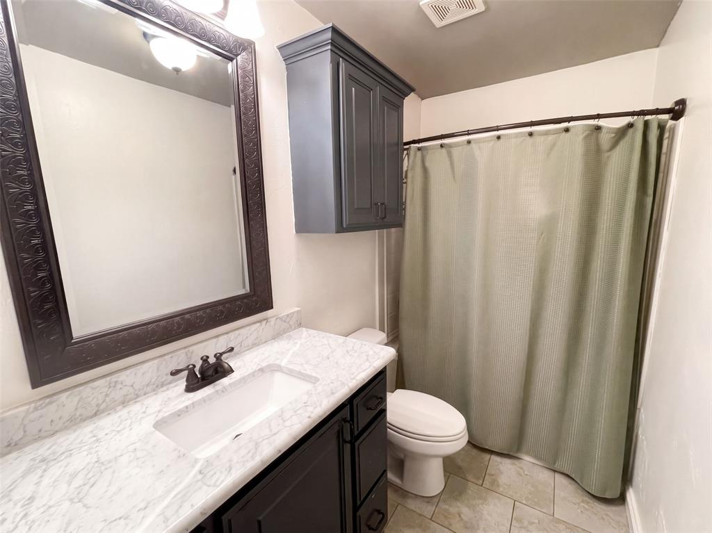 704 Sw 149th Place Property Photo 14