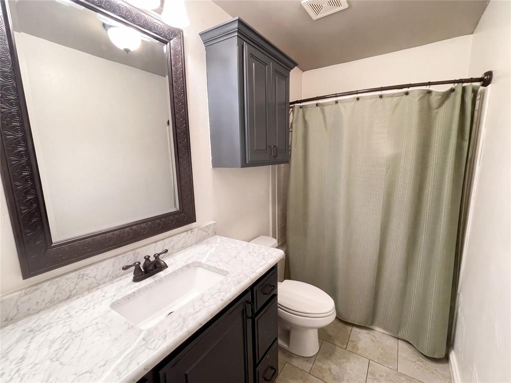 704 Sw 149th Place Property Photo 15
