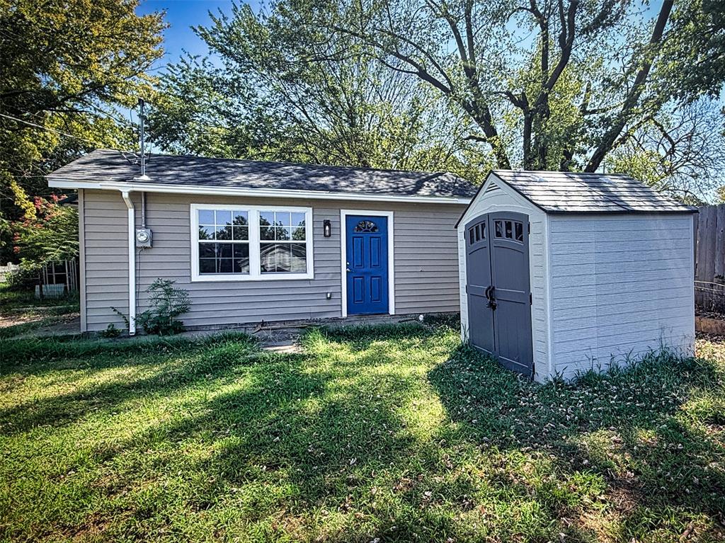 208 Bennett Boulevard Property Photo 2