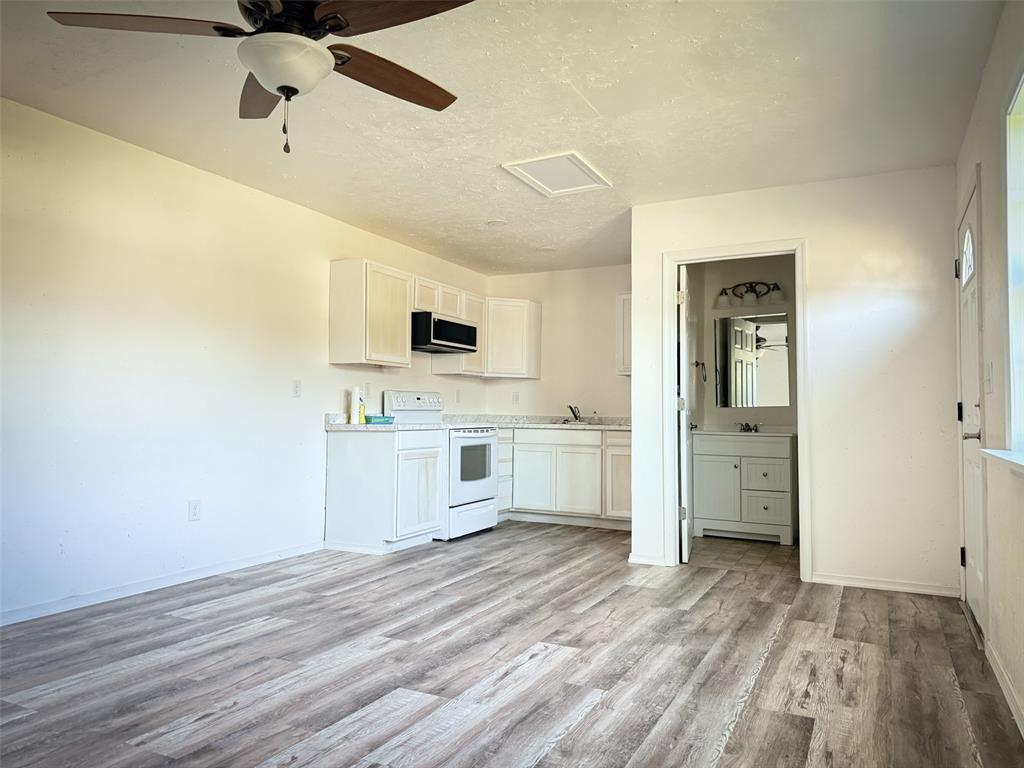 208 Bennett Boulevard Property Photo 3