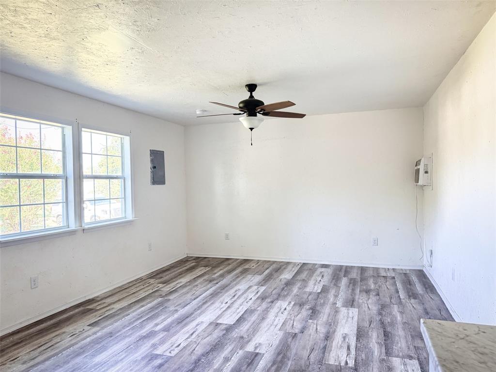 208 Bennett Boulevard Property Photo 5