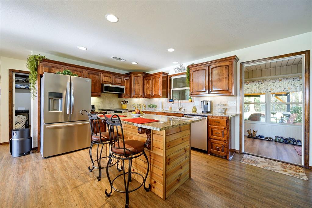 579 Stuffy Road Property Photo 9