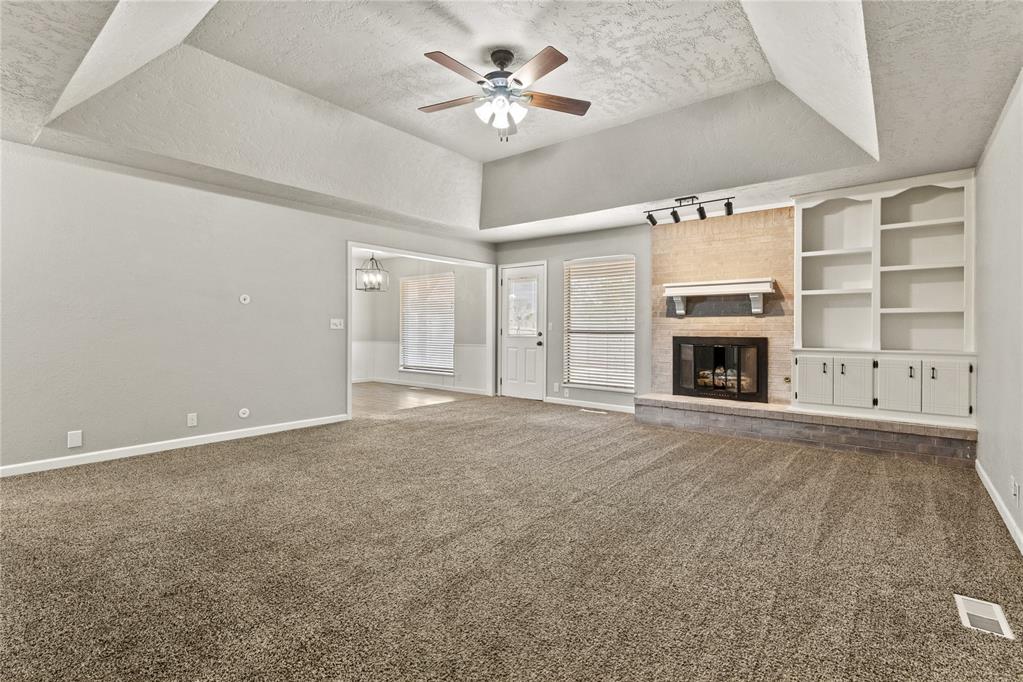 1504 Timbercreek Drive Property Photo 6