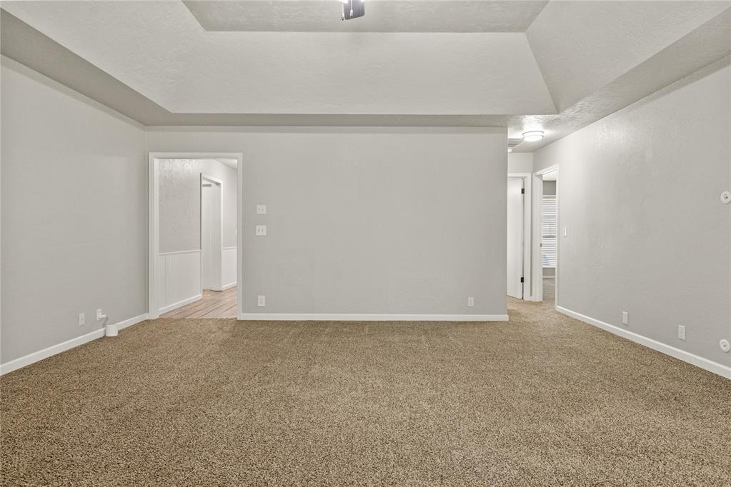 1504 Timbercreek Drive Property Photo 7