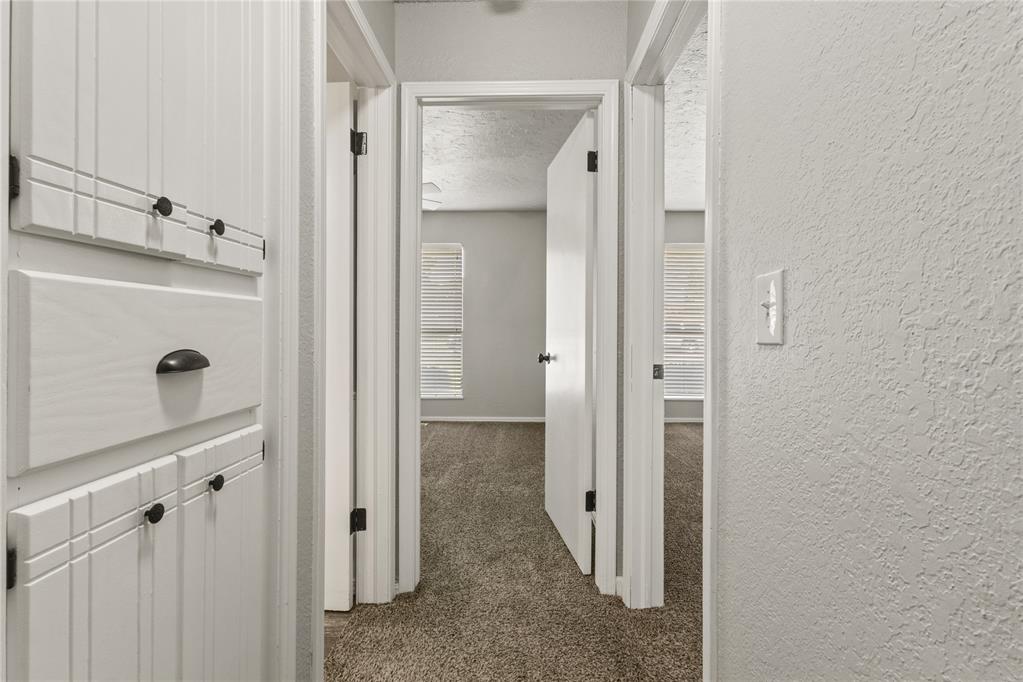 1504 Timbercreek Drive Property Photo 14
