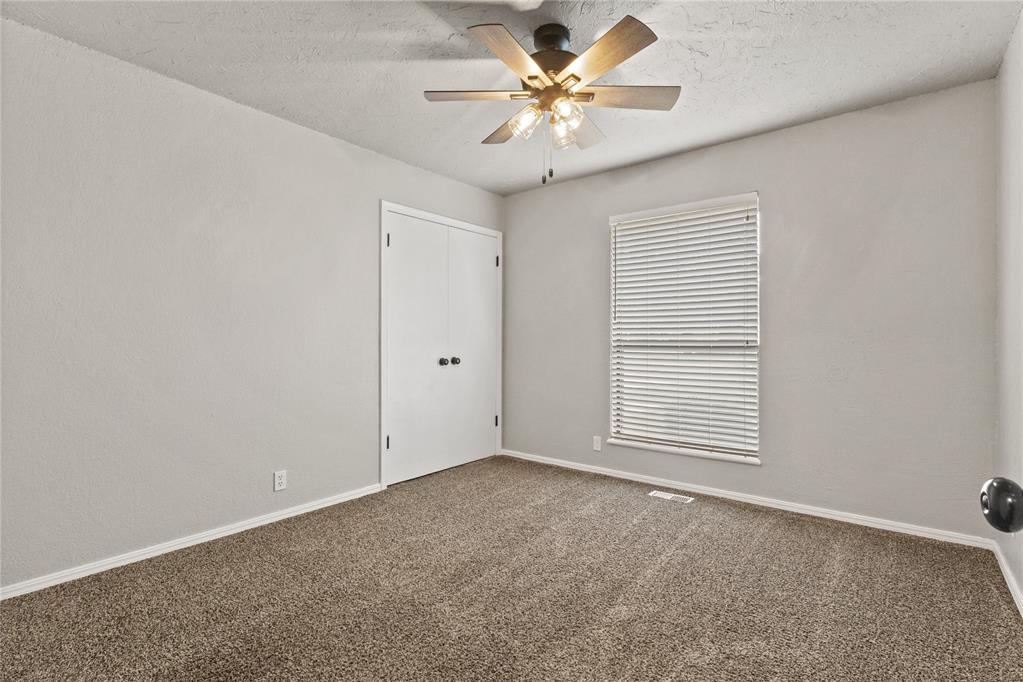1504 Timbercreek Drive Property Photo 17