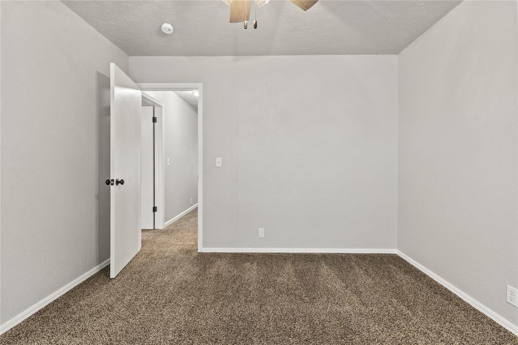 1504 Timbercreek Drive Property Photo 19