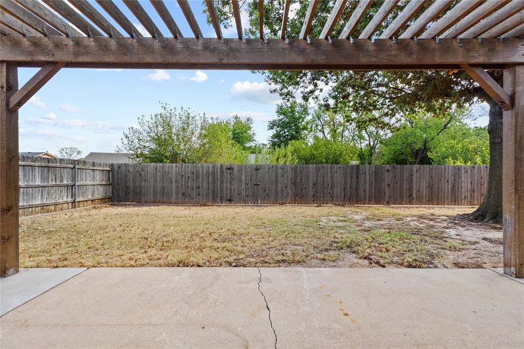 1504 Timbercreek Drive Property Photo 32