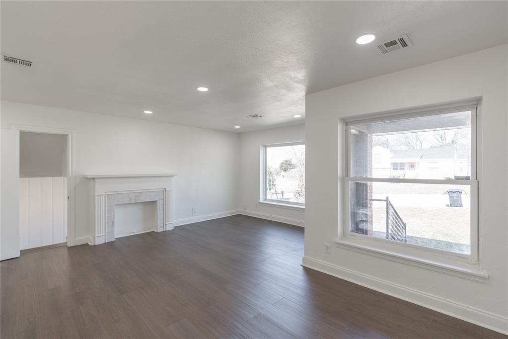 2204 Ne 25th Street Property Photo 5