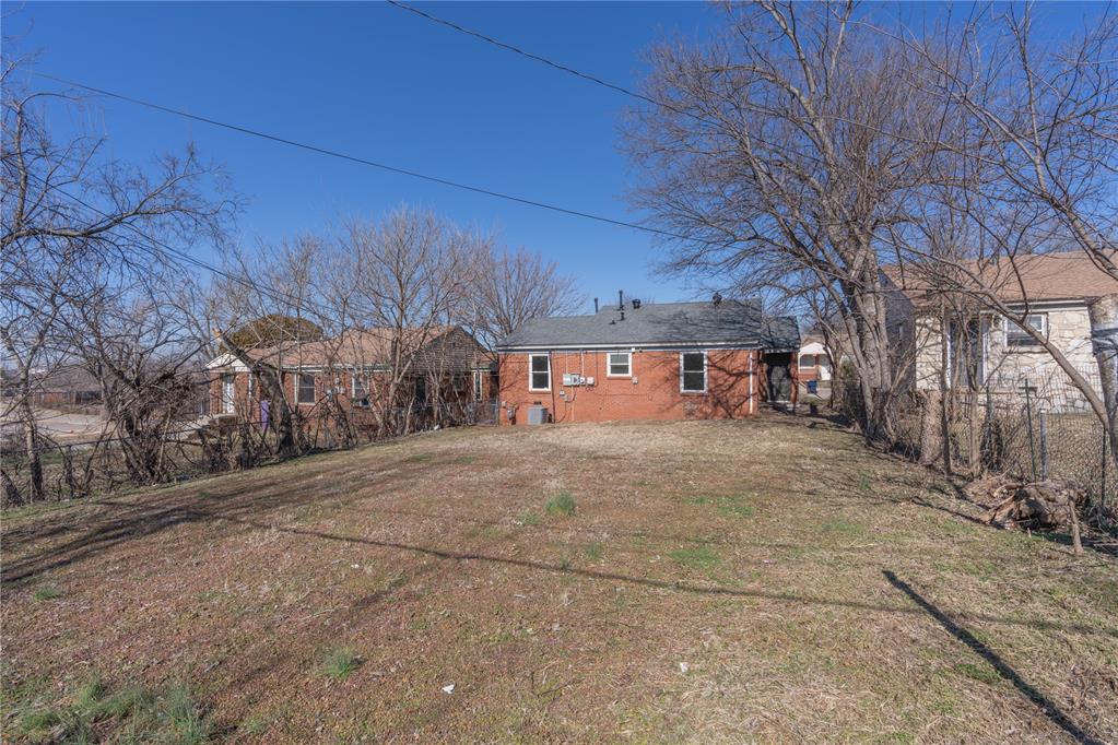2204 Ne 25th Street Property Photo 18