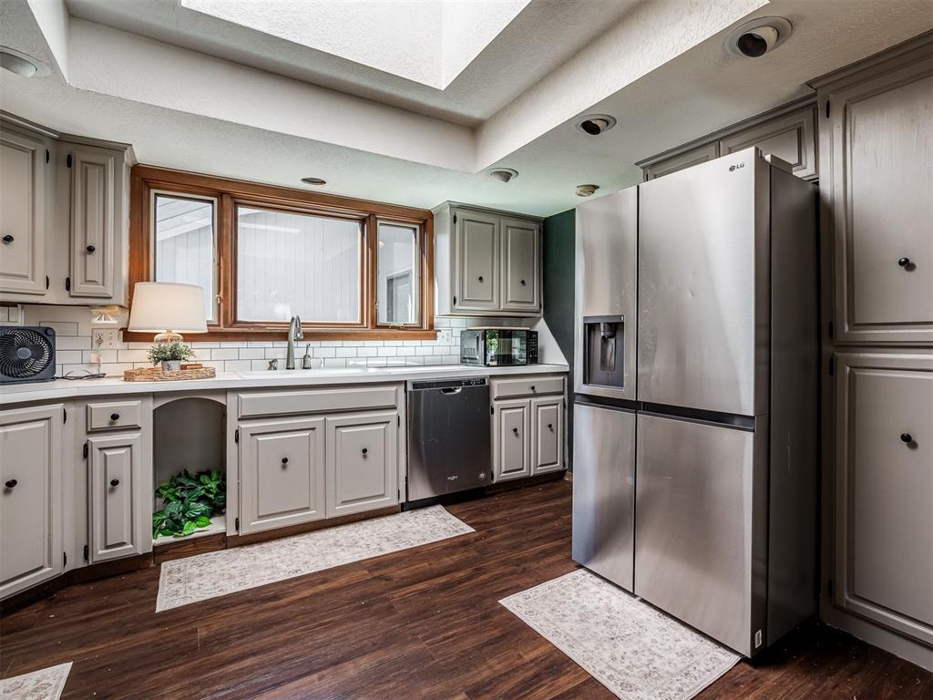 10604 Admiral Drive Property Photo 19