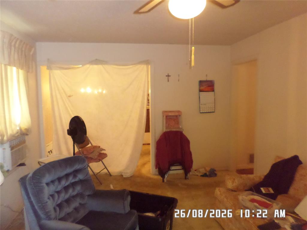 1101 S Miles Avenue Property Photo 4