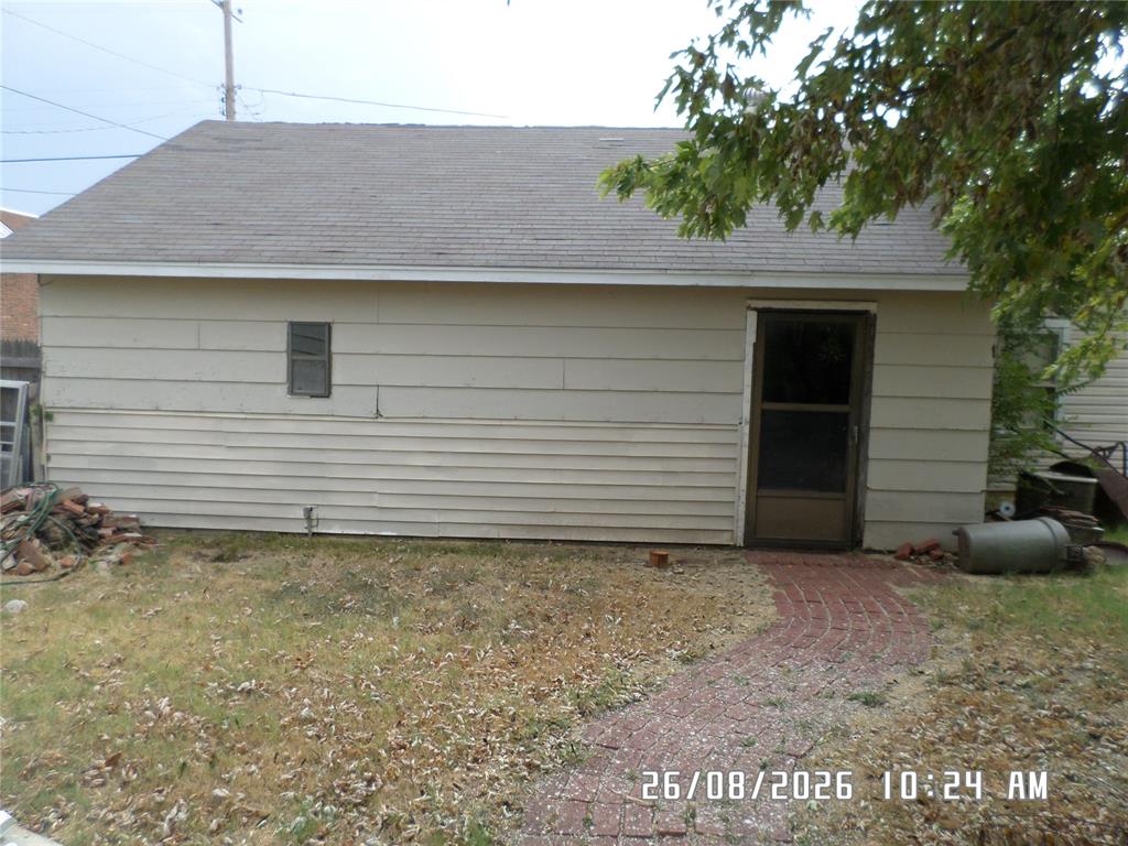 1101 S Miles Avenue Property Photo 10