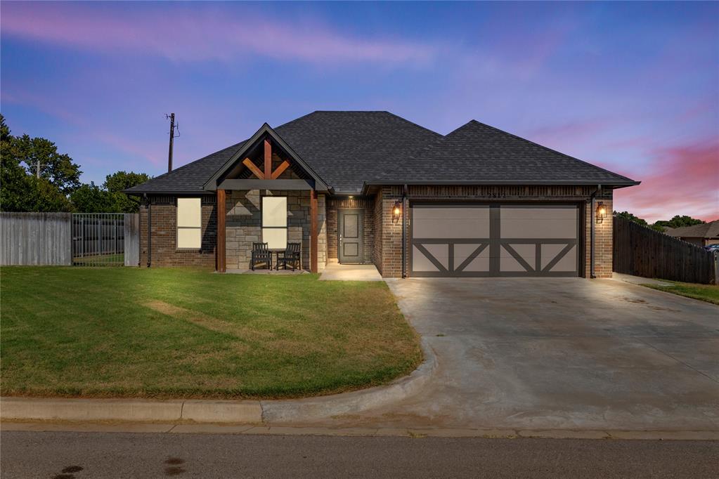 2812 Landrun Property Photo 1