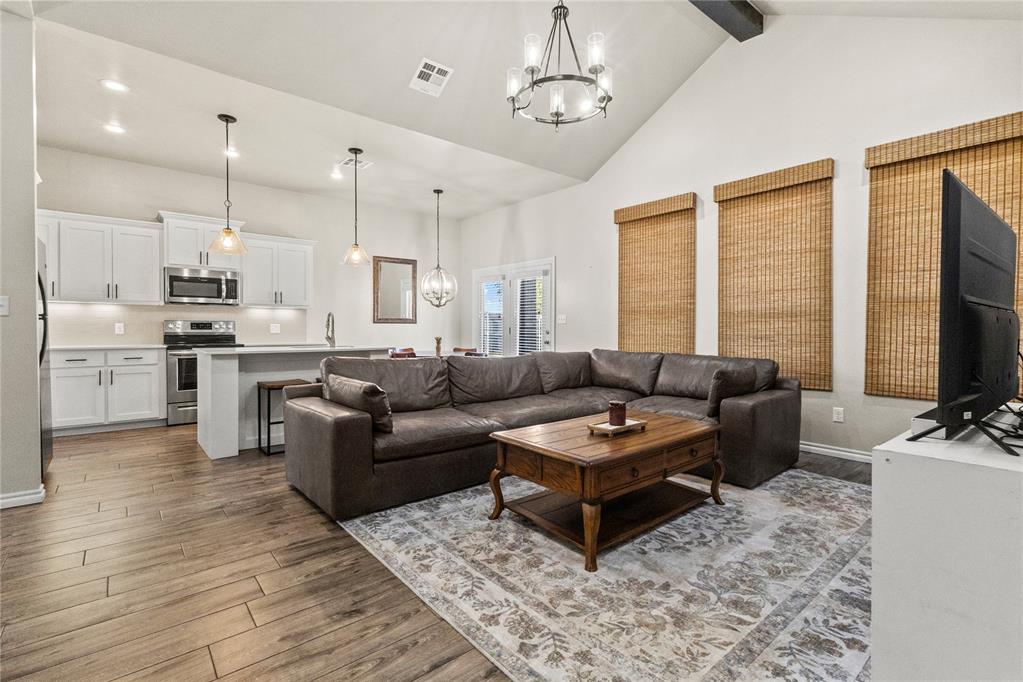 2812 Landrun Property Photo 11