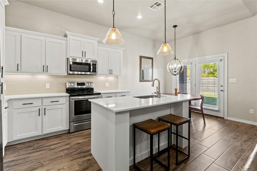 2812 Landrun Property Photo 12