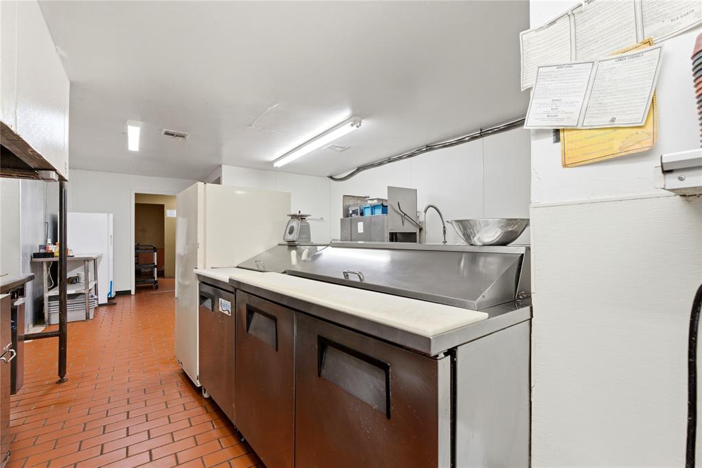 608 S Woody Guthrie Street Property Photo 42