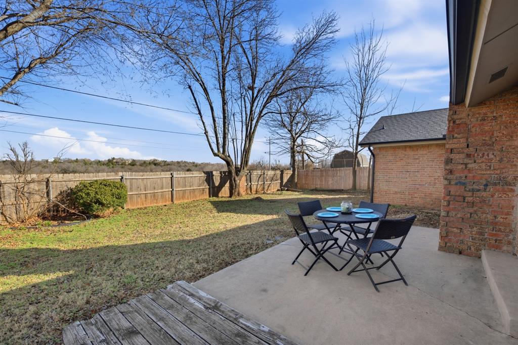 900 Woodbury Drive Property Photo 9