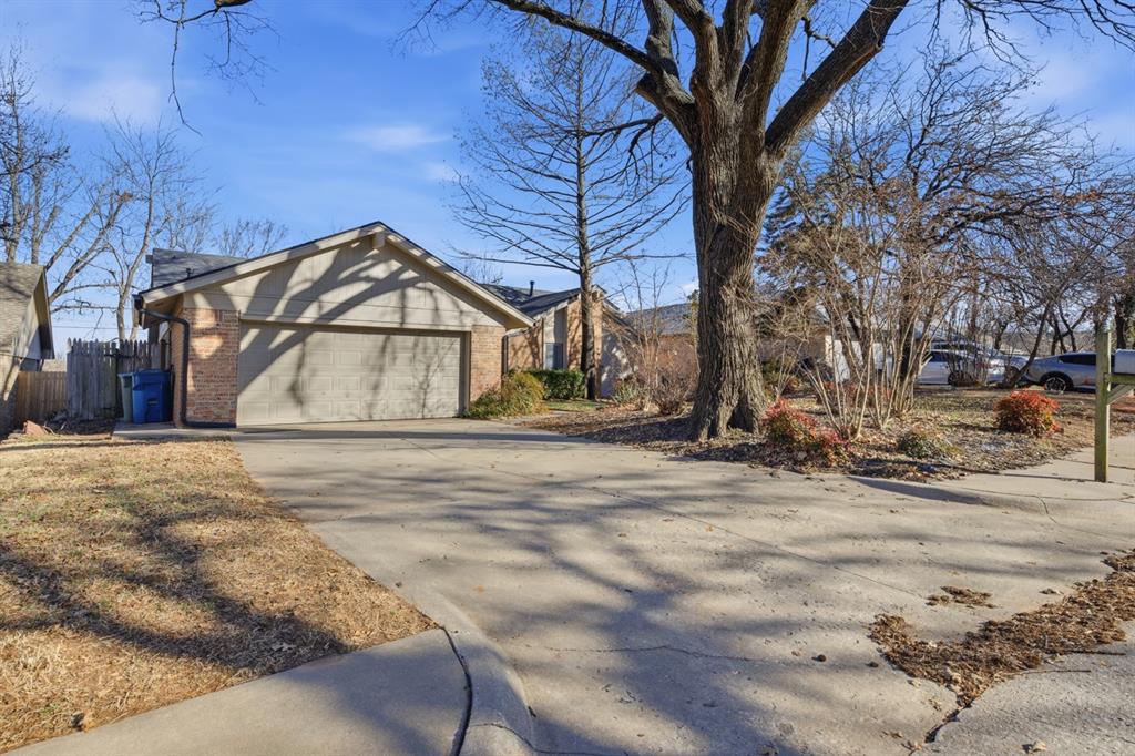 900 Woodbury Drive Property Photo 10