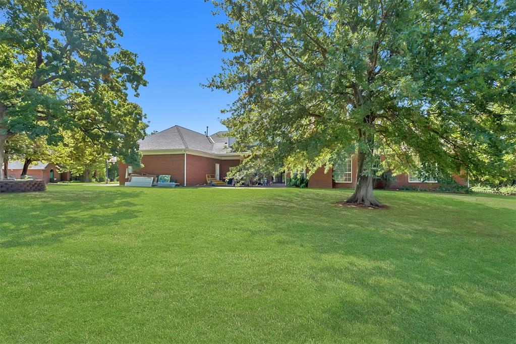 23390 Hunters Trail Property Photo 49