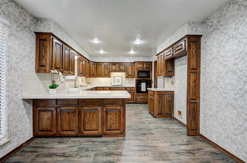 6004 Covington Lane Property Photo 16